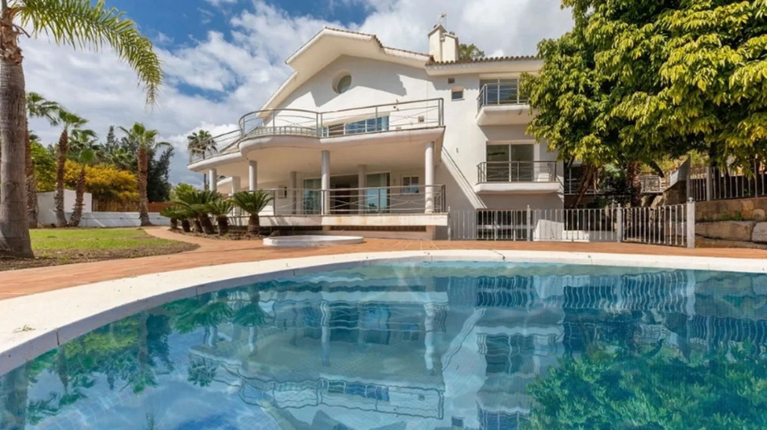 OCCUPIED PROPERTY. INVESTMENT OPPORTUNITY.