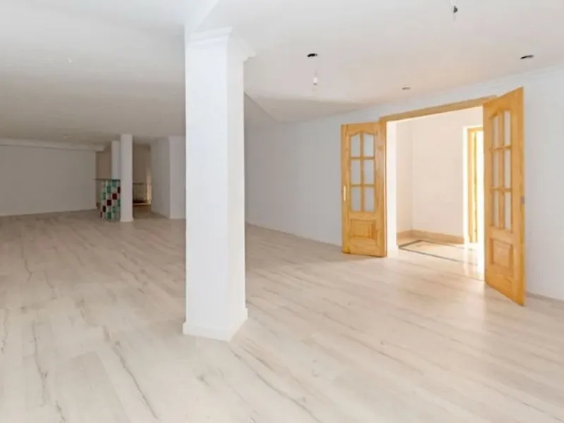 OCCUPIED PROPERTY. INVESTMENT OPPORTUNITY.