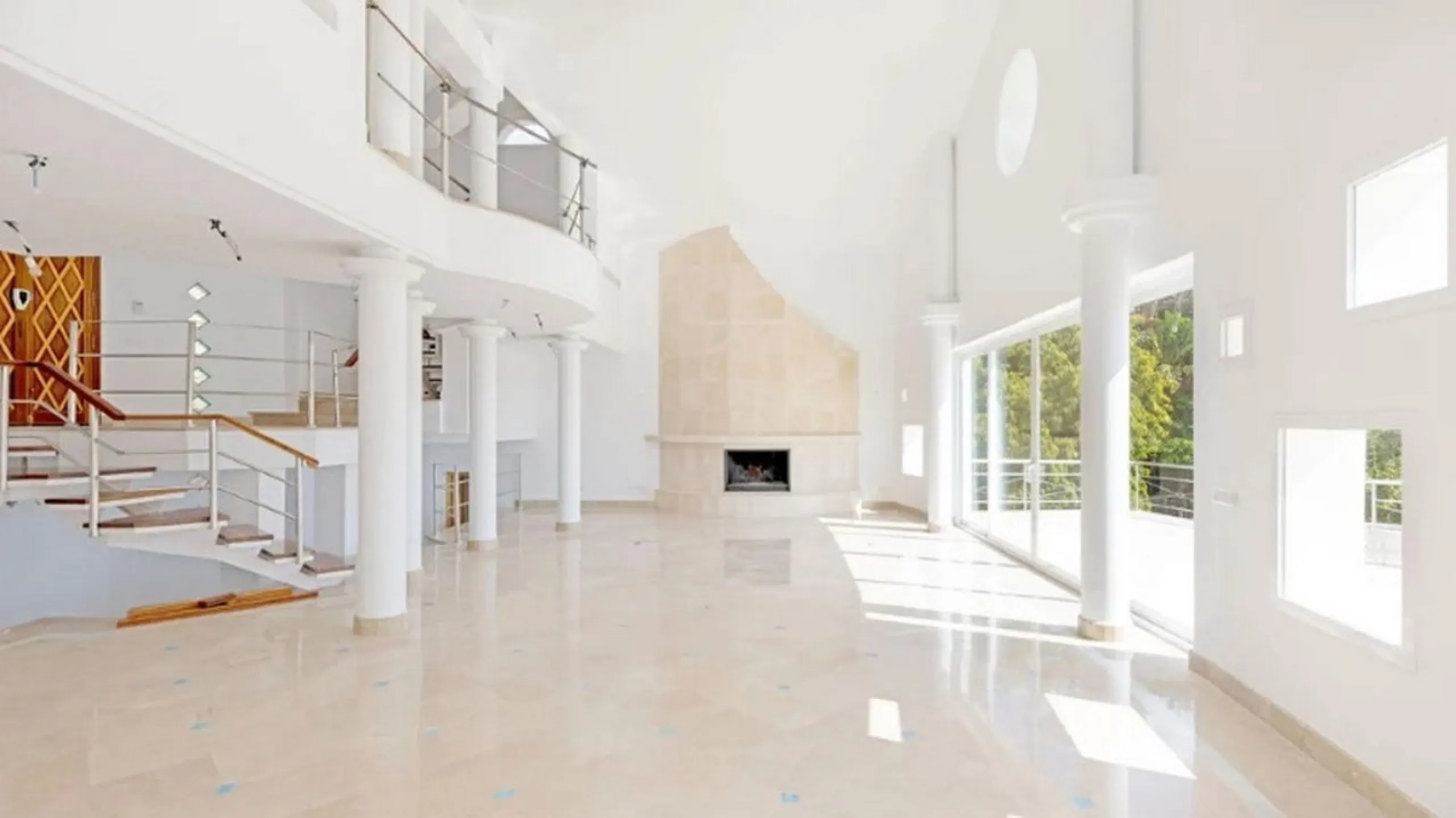OCCUPIED PROPERTY. INVESTMENT OPPORTUNITY.
