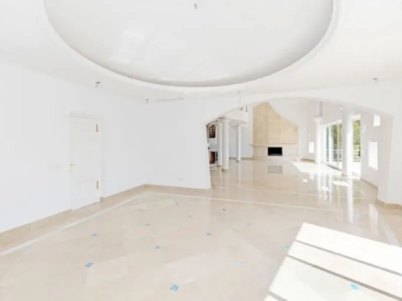 OCCUPIED PROPERTY. INVESTMENT OPPORTUNITY.