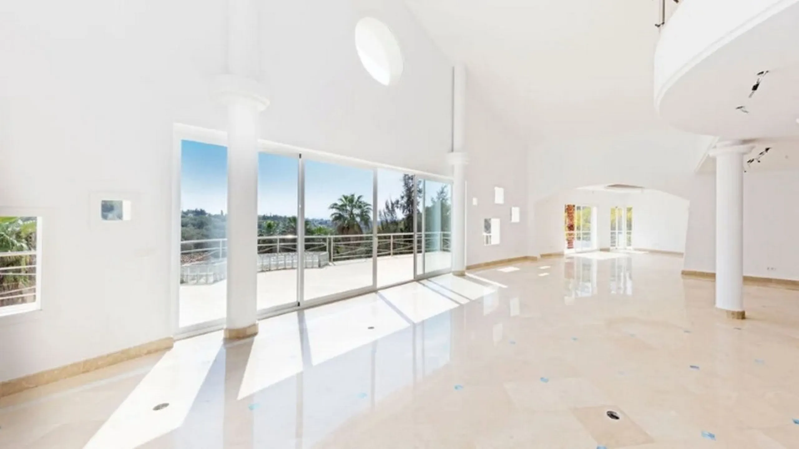 OCCUPIED PROPERTY. INVESTMENT OPPORTUNITY.
