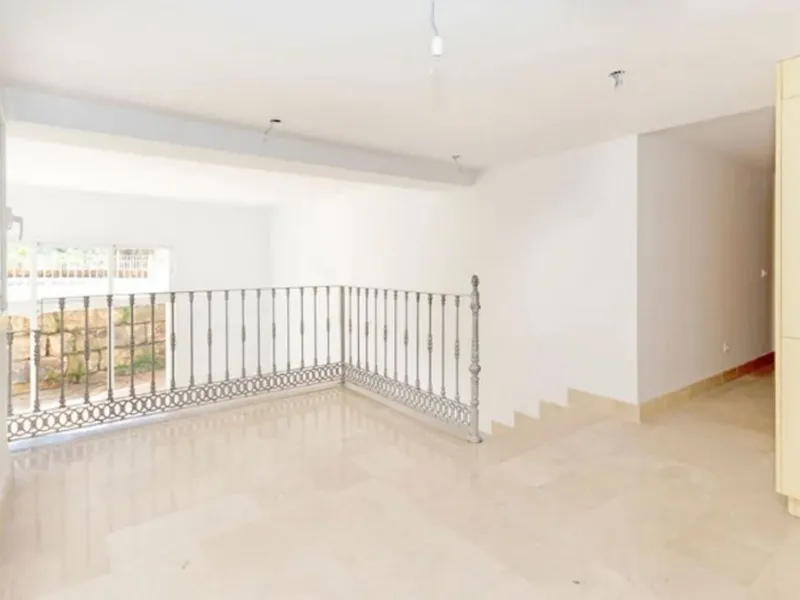 OCCUPIED PROPERTY. INVESTMENT OPPORTUNITY.