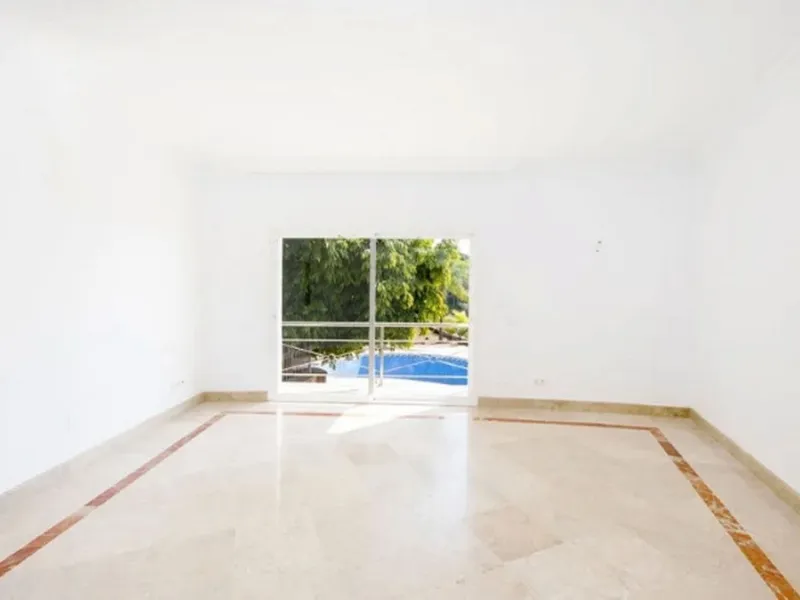 OCCUPIED PROPERTY. INVESTMENT OPPORTUNITY.