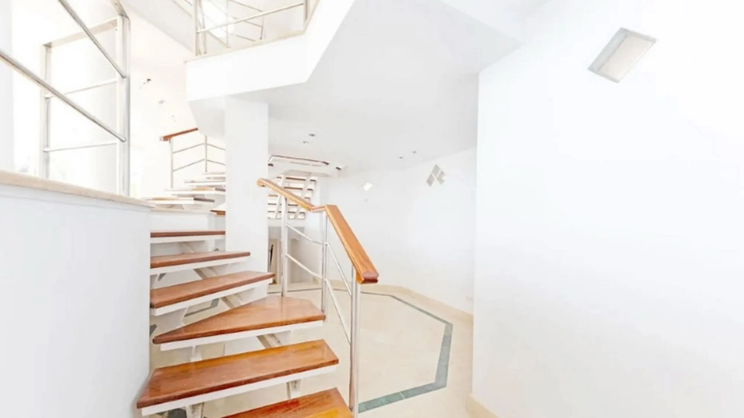 OCCUPIED PROPERTY. INVESTMENT OPPORTUNITY.