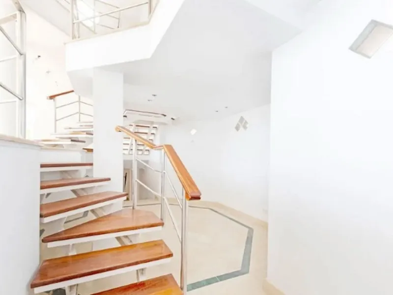 OCCUPIED PROPERTY. INVESTMENT OPPORTUNITY.
