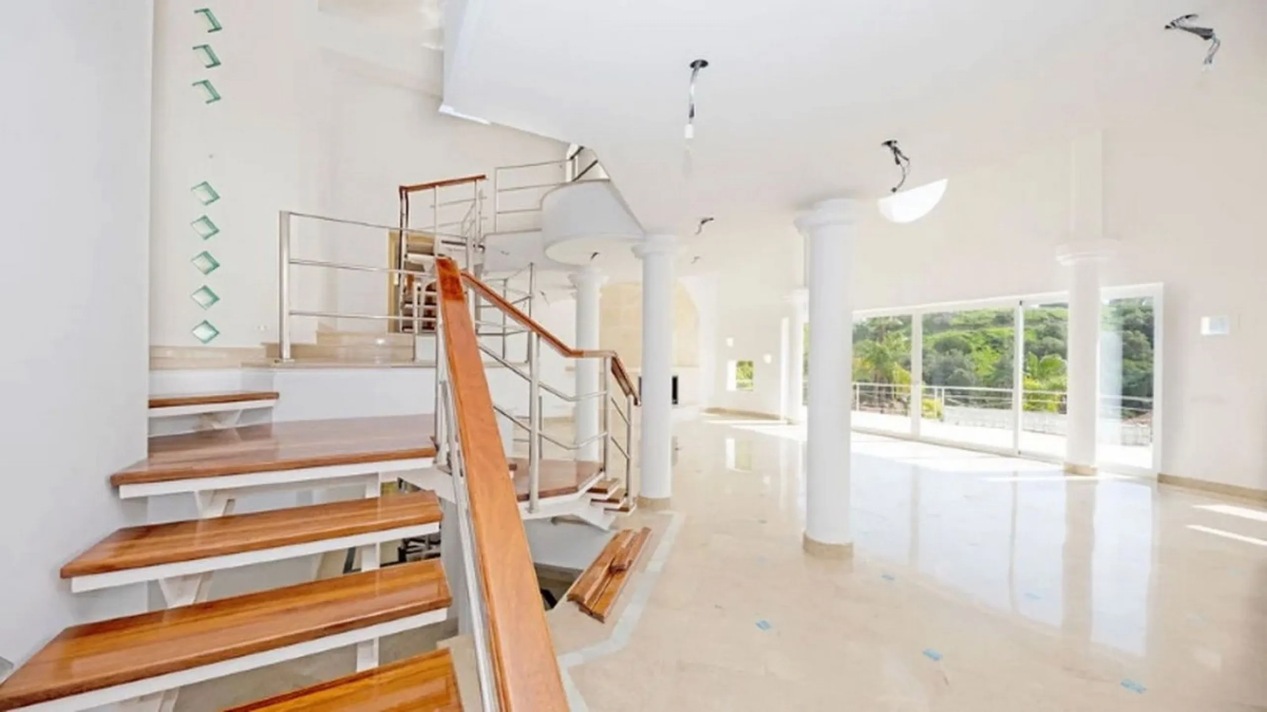 OCCUPIED PROPERTY. INVESTMENT OPPORTUNITY.