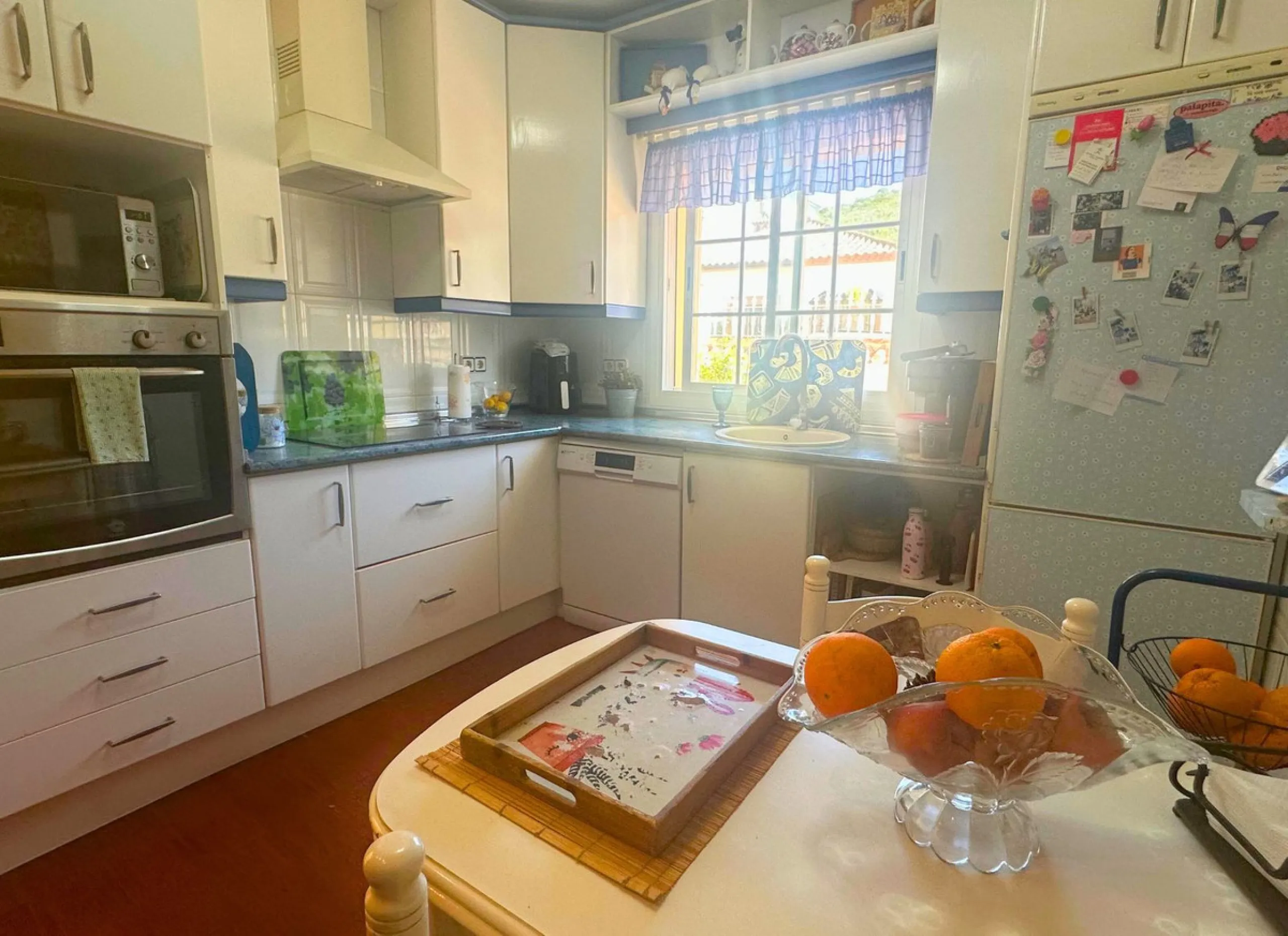 Discover this exceptional Spanish-style villa with private pool, offering space, comfort, and a unique layout ideal for family living or entertaining.