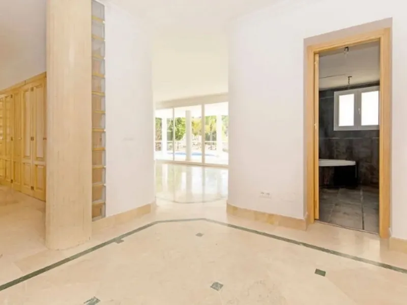 OCCUPIED PROPERTY. INVESTMENT OPPORTUNITY.