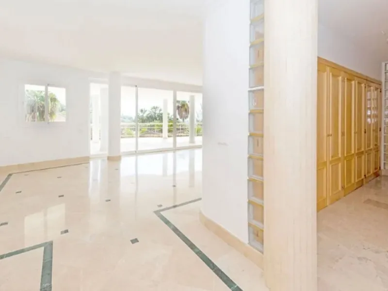 OCCUPIED PROPERTY. INVESTMENT OPPORTUNITY.