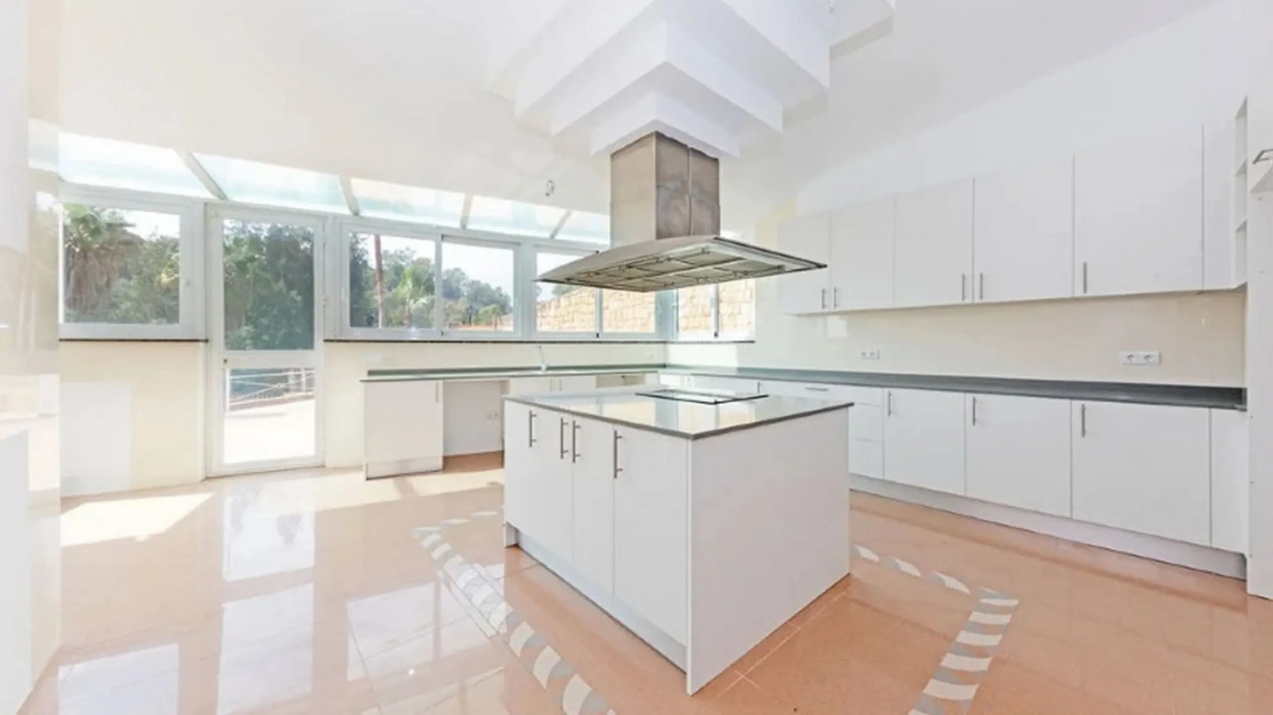 OCCUPIED PROPERTY. INVESTMENT OPPORTUNITY.