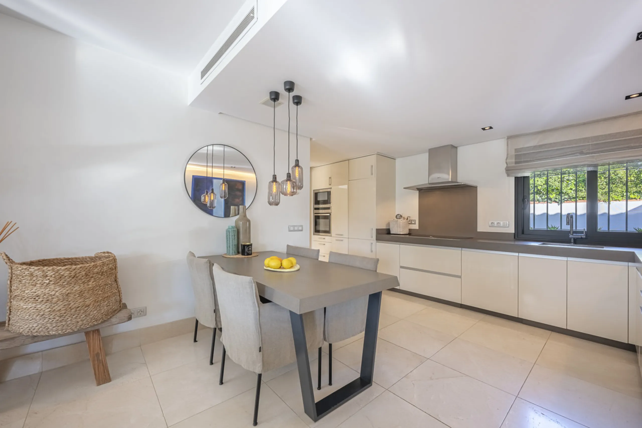 Stunning single-story villa located in the tranquil and sought-after area of Marbesa, East of Marbella. This beautifully designed property features three bedrooms plus an office space, making it ideal for both relaxation and productivity. The villa underw