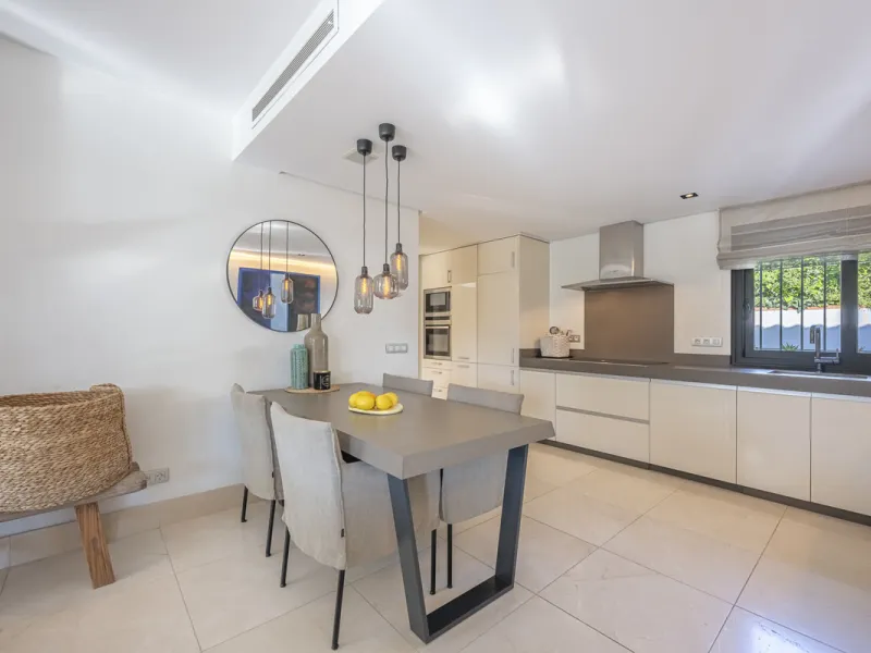 Stunning single-story villa located in the tranquil and sought-after area of Marbesa, East of Marbella. This beautifully designed property features three bedrooms plus an office space, making it ideal for both relaxation and productivity. The villa underw
