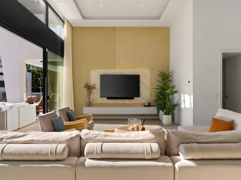 House - Detached Villa в продаже в Marbella, Málaga. В доме 6 спален и 6 ванных комнат. Площадь дома 640 м². Площадь участка 1130 м²