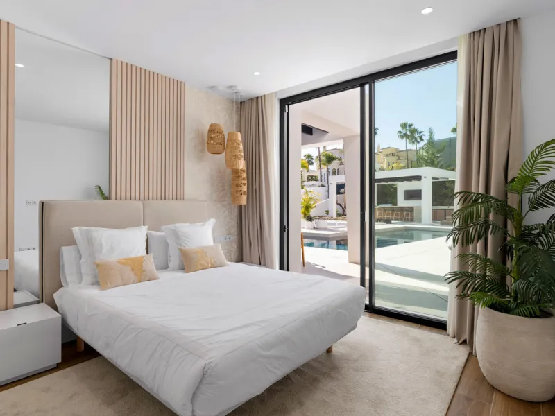 House - Detached Villa в продаже в Marbella, Málaga. В доме 6 спален и 6 ванных комнат. Площадь дома 640 м². Площадь участка 1130 м²