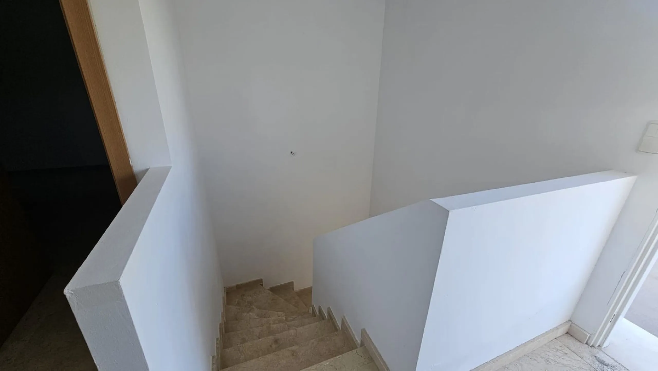 House - Townhouse в продаже в Casares, Málaga. В доме 2 спален и 2 ванных комнат. Площадь дома 211 м²