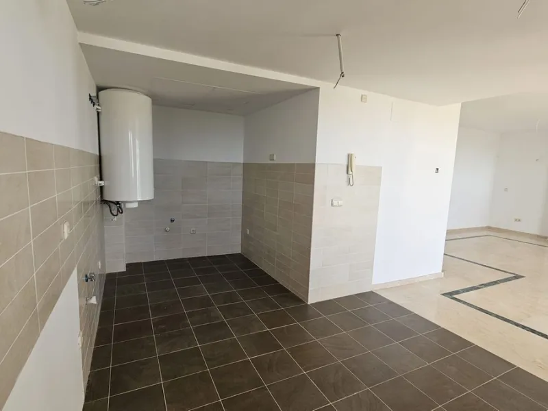 House - Townhouse в продаже в Casares, Málaga. В доме 2 спален и 2 ванных комнат. Площадь дома 211 м²