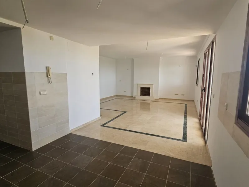 House - Townhouse в продаже в Casares, Málaga. В доме 2 спален и 2 ванных комнат. Площадь дома 211 м²
