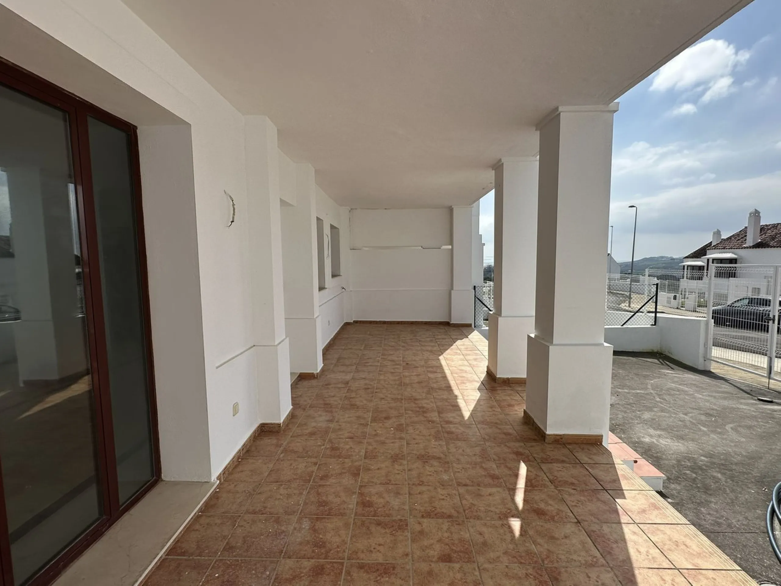 House - Townhouse в продаже в Casares, Málaga. В доме 2 спален и 3 ванных комнат. Площадь дома 211 м²