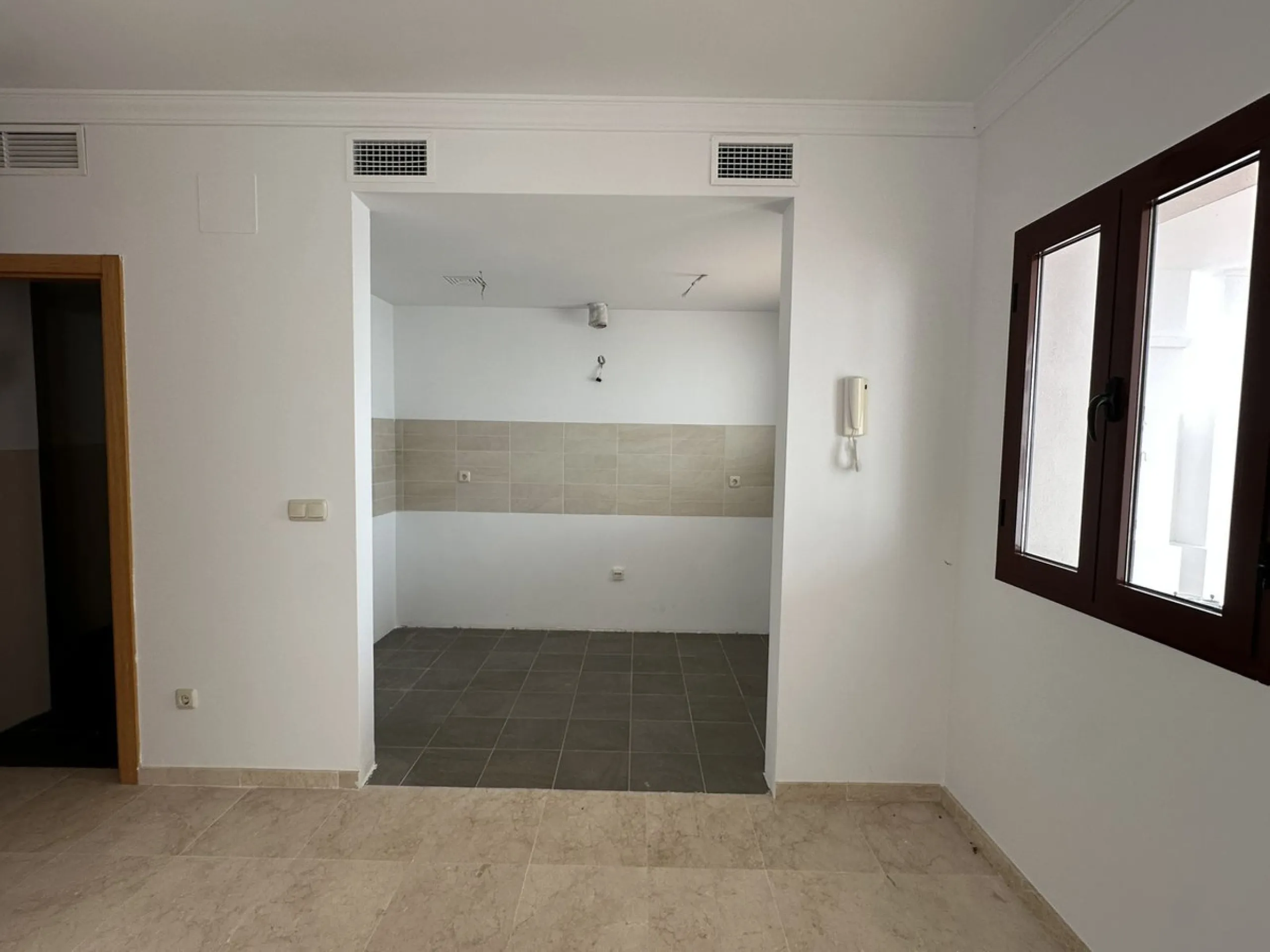 House - Townhouse в продаже в Casares, Málaga. В доме 2 спален и 3 ванных комнат. Площадь дома 211 м²