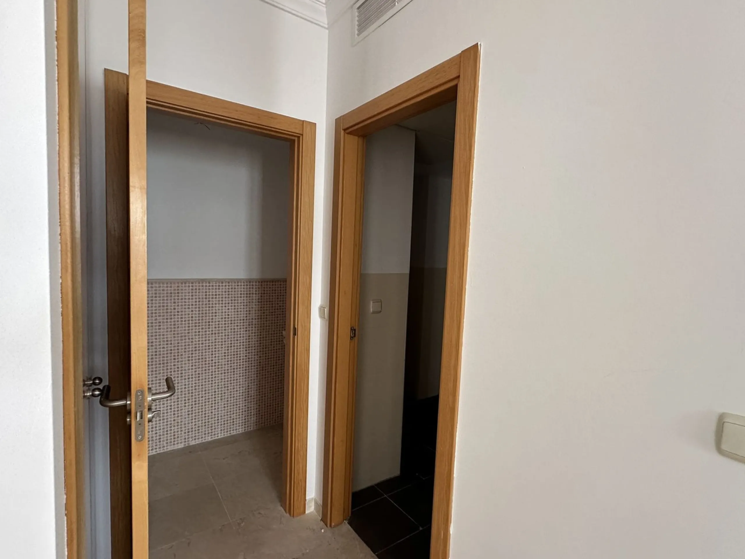 House - Townhouse в продаже в Casares, Málaga. В доме 2 спален и 3 ванных комнат. Площадь дома 211 м²