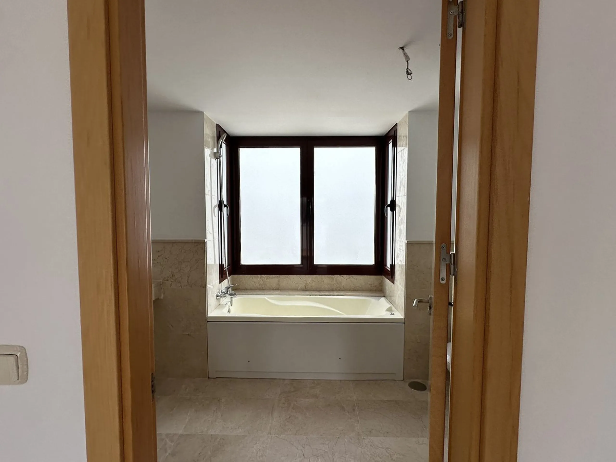 House - Townhouse в продаже в Casares, Málaga. В доме 2 спален и 3 ванных комнат. Площадь дома 211 м²