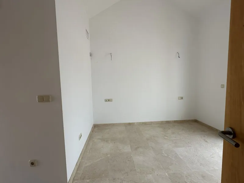 House - Townhouse в продаже в Casares, Málaga. В доме 2 спален и 3 ванных комнат. Площадь дома 211 м²