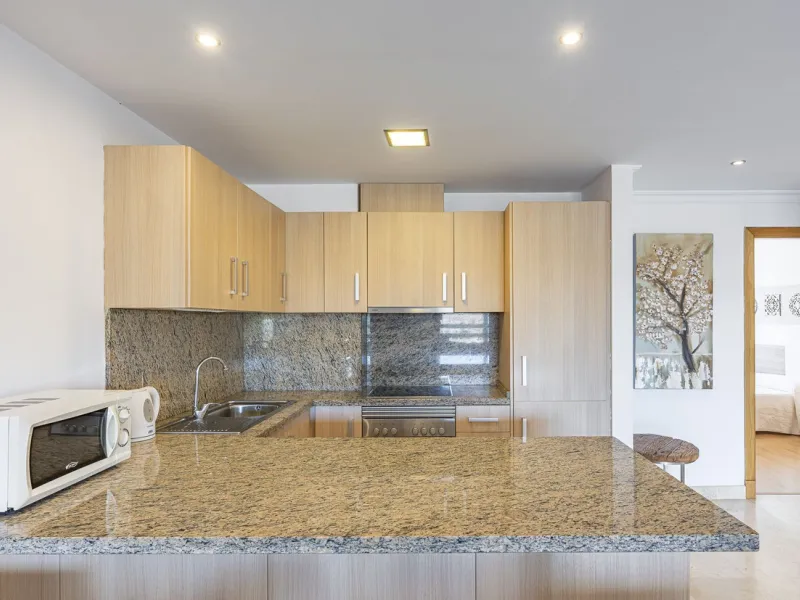 Apartment - Duplex в продаже в Estepona, Málaga. В доме 2 спален и 1 ванных комнат. Площадь дома 90 м²