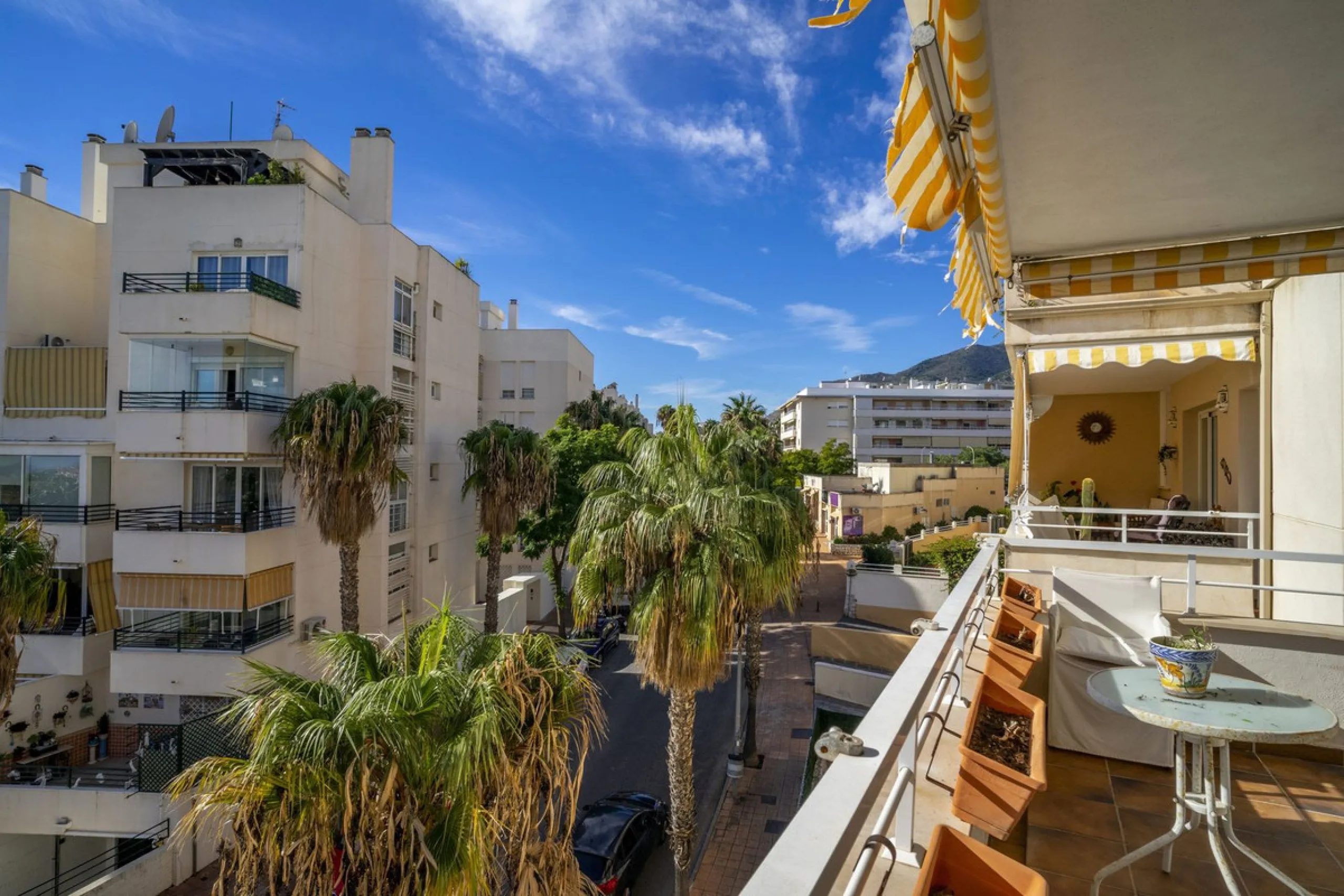 3-Bedroom Apartment in Private Complex with Terrace, Sea Views, Garage, and Storage – Arroyo de la Miel, Benalmádena