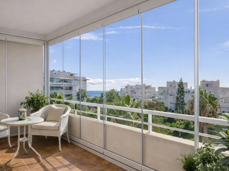 3-Bedroom Apartment in Private Complex with Terrace, Sea Views, Garage, and Storage – Arroyo de la Miel, Benalmádena