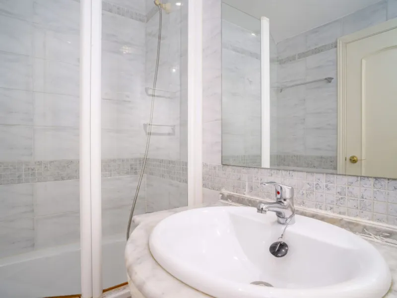 3-Bedroom Apartment in Private Complex with Terrace, Sea Views, Garage, and Storage – Arroyo de la Miel, Benalmádena