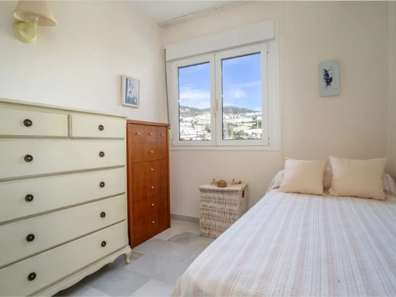 3-Bedroom Apartment in Private Complex with Terrace, Sea Views, Garage, and Storage – Arroyo de la Miel, Benalmádena