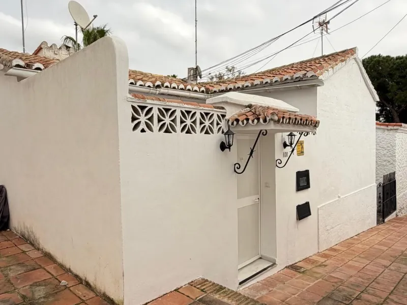 **Renovated townhouse next to Puerto de Cabopino**