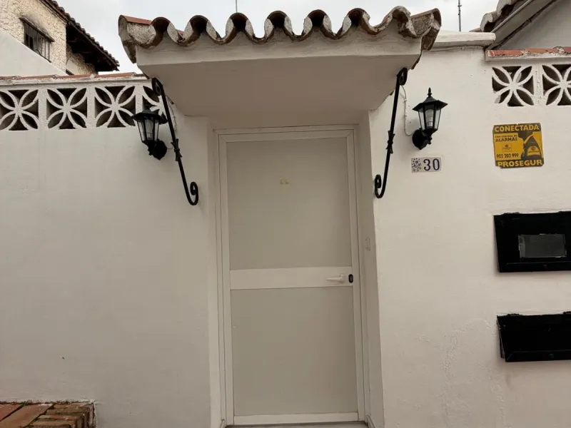 House - Townhouse в продаже в Marbella, Málaga. В доме 2 спален и 1 ванных комнат. Площадь дома 48 м²