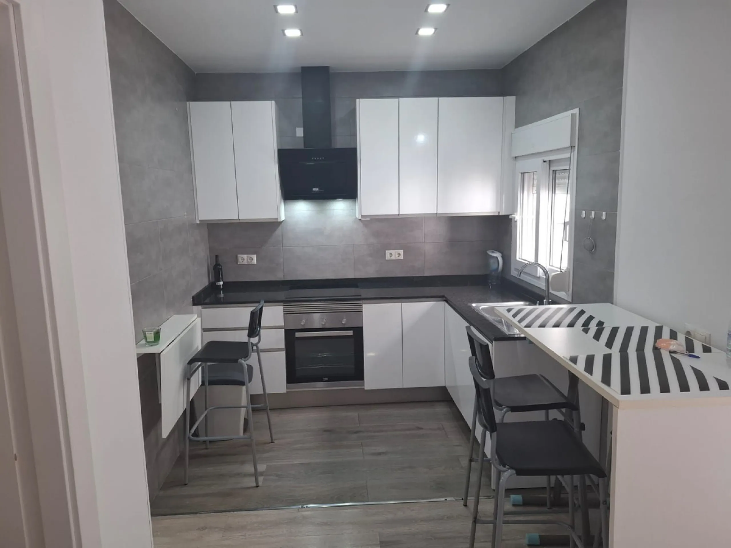 House - Townhouse в продаже в Marbella, Málaga. В доме 2 спален и 1 ванных комнат. Площадь дома 48 м²