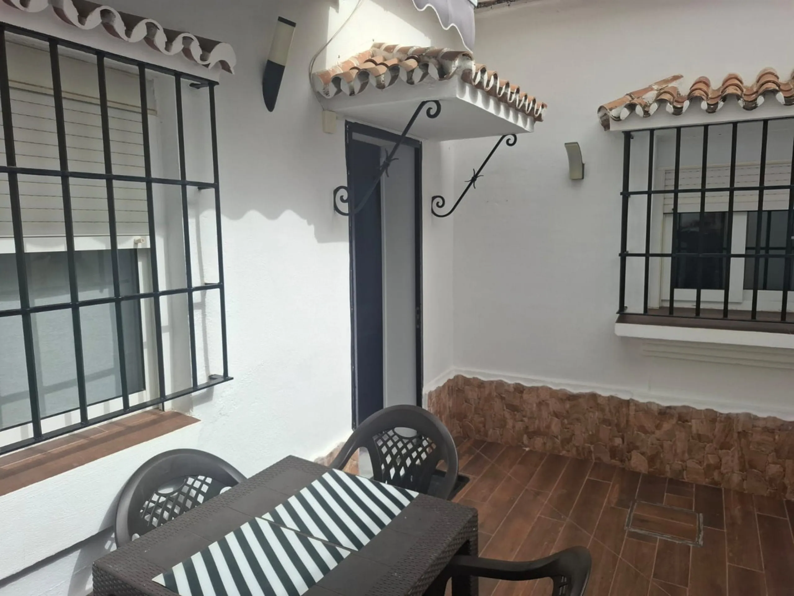 House - Townhouse в продаже в Marbella, Málaga. В доме 2 спален и 1 ванных комнат. Площадь дома 48 м²