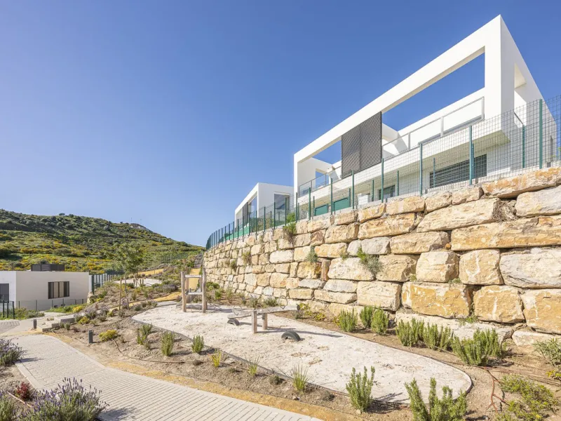 Brand New Townhouse for Sale (2024) – Where the sea, light, and tranquility become your way of life
