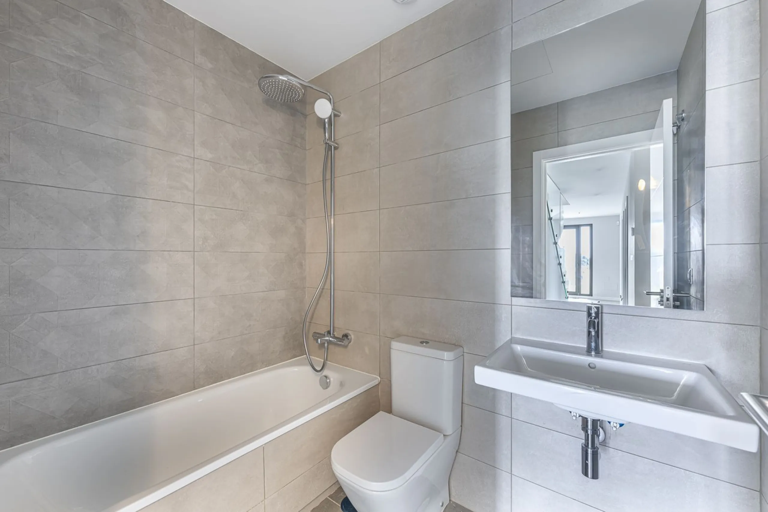 Brand New Townhouse for Sale (2024) – Where the sea, light, and tranquility become your way of life
