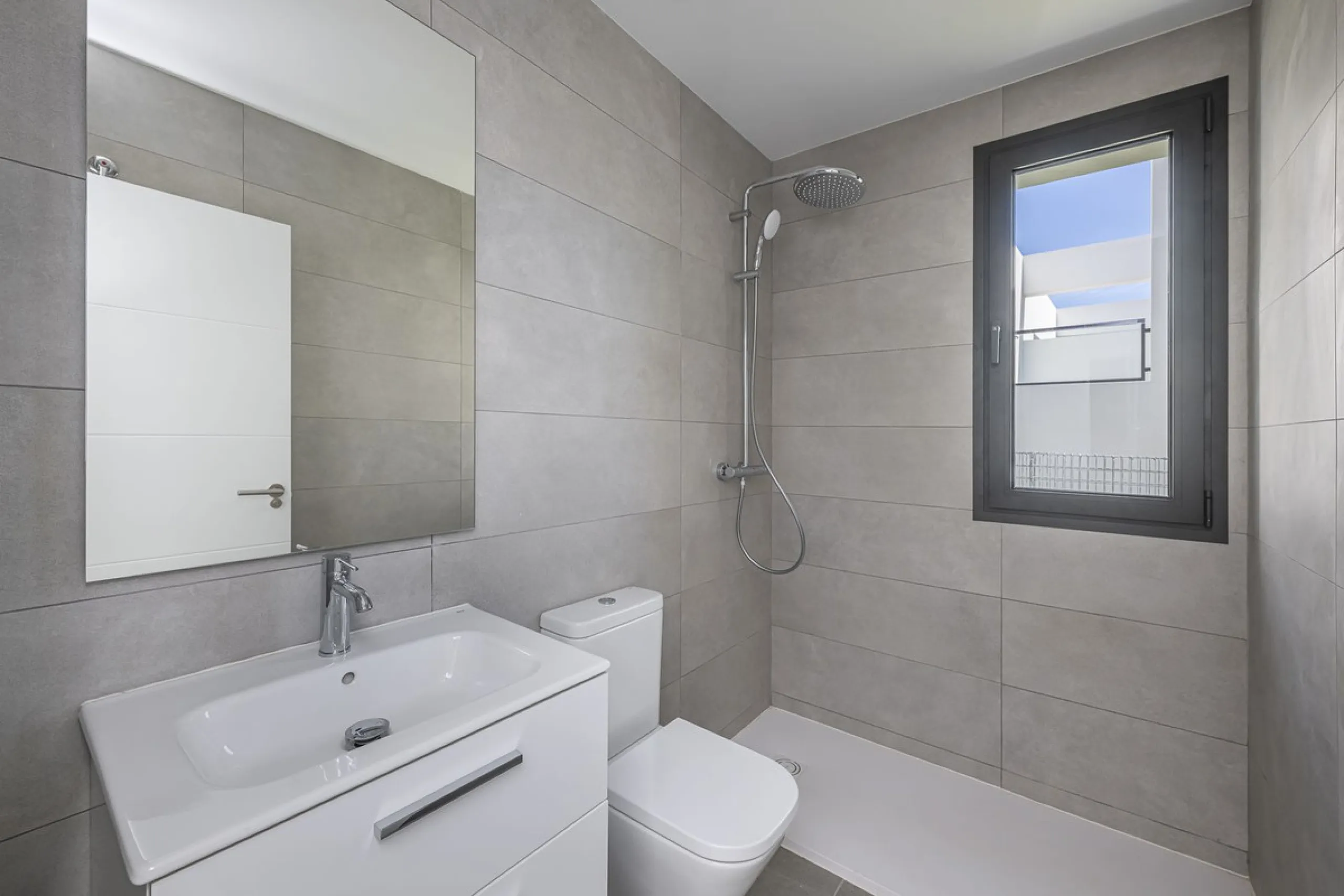 Brand New Townhouse for Sale (2024) – Where the sea, light, and tranquility become your way of life