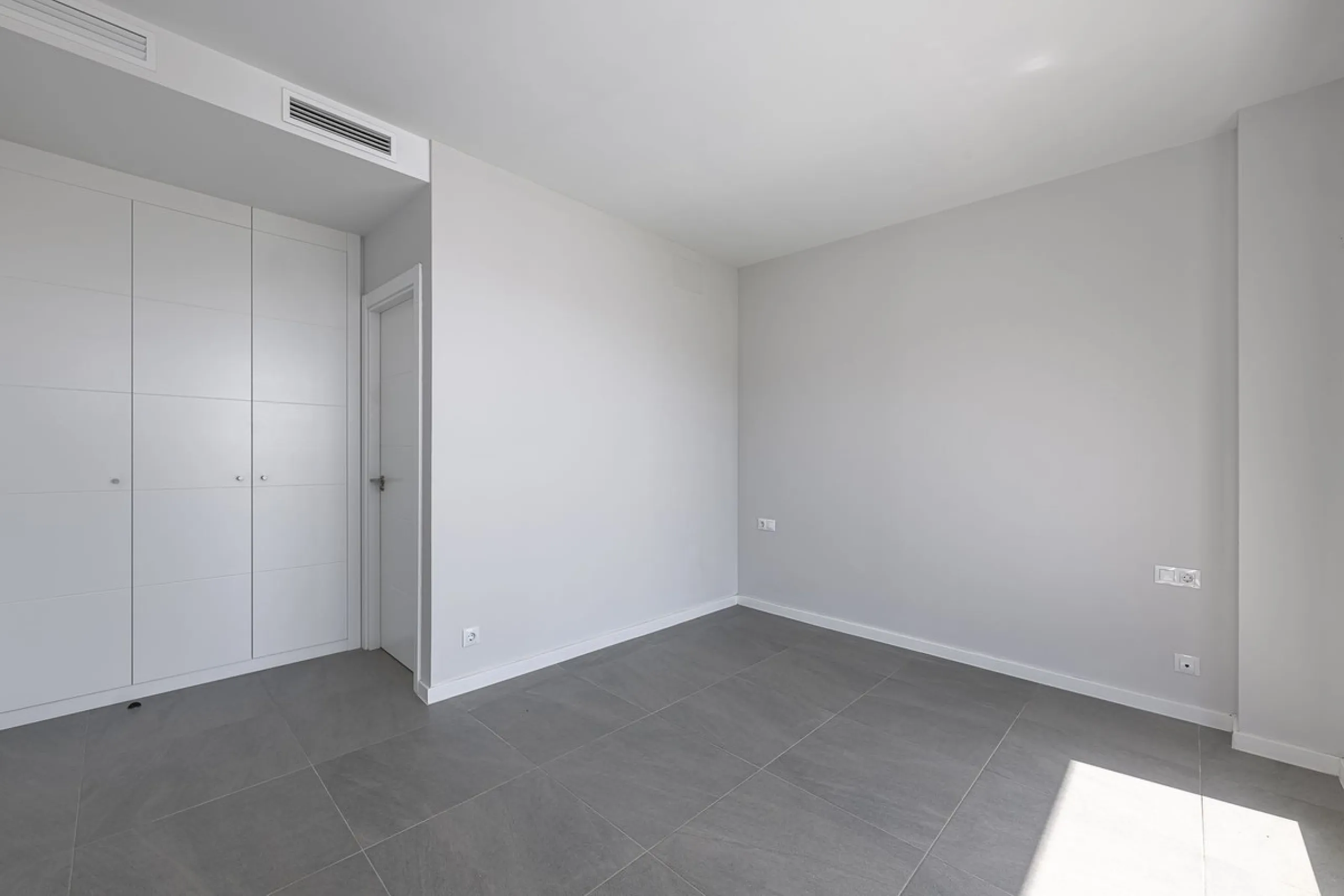Brand New Townhouse for Sale (2024) – Where the sea, light, and tranquility become your way of life
