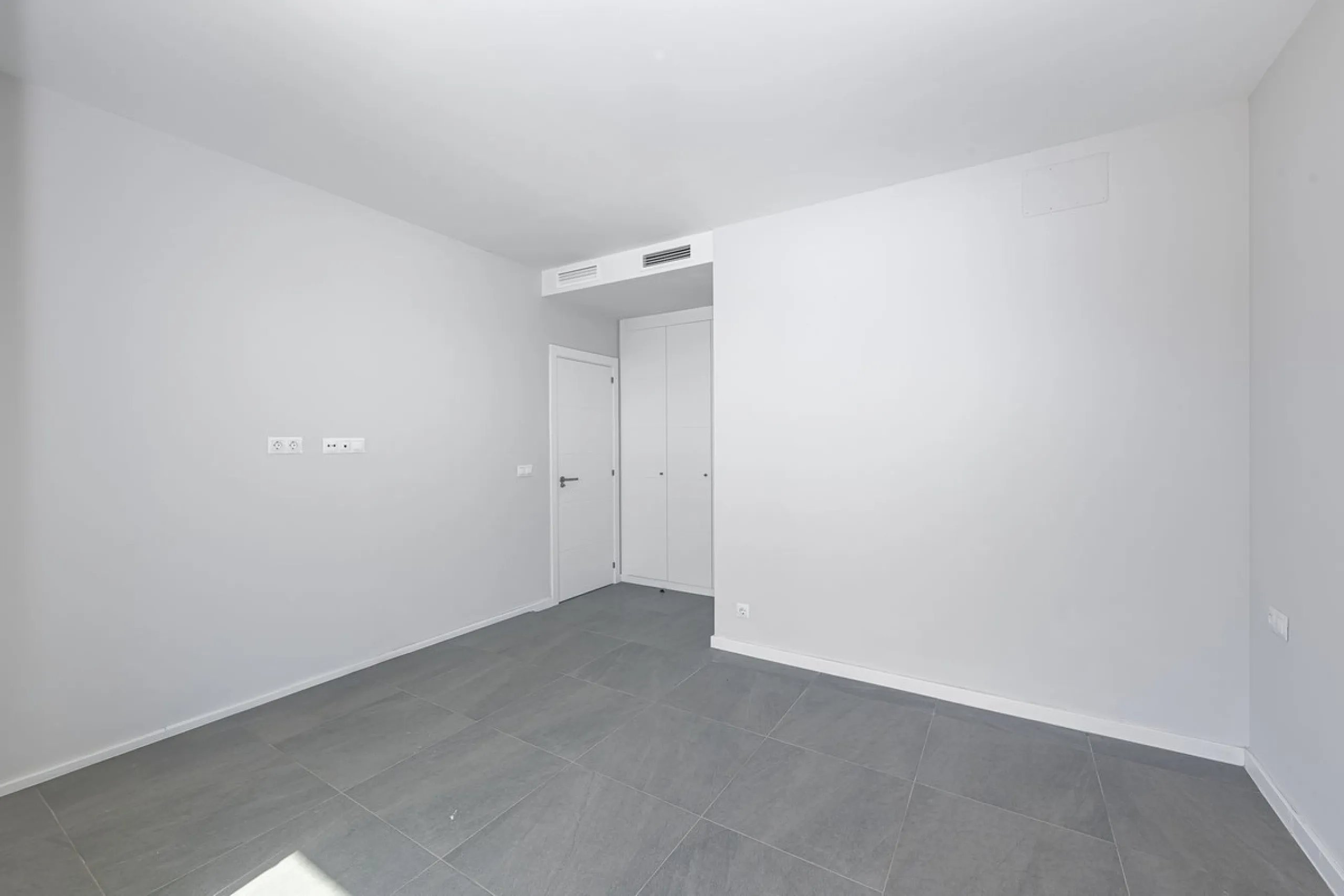 Brand New Townhouse for Sale (2024) – Where the sea, light, and tranquility become your way of life