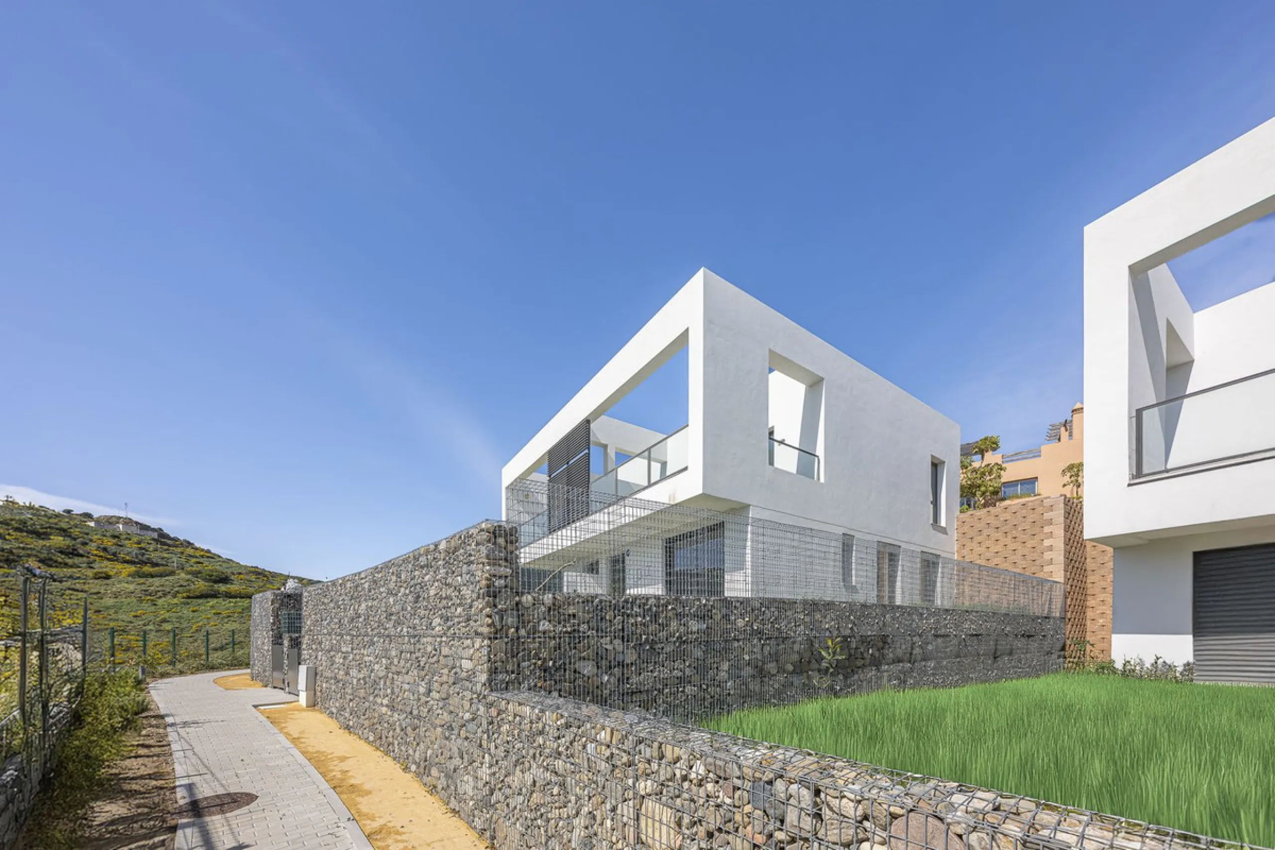 Brand New Townhouse for Sale (2024) – Where the sea, light, and tranquility become your way of life