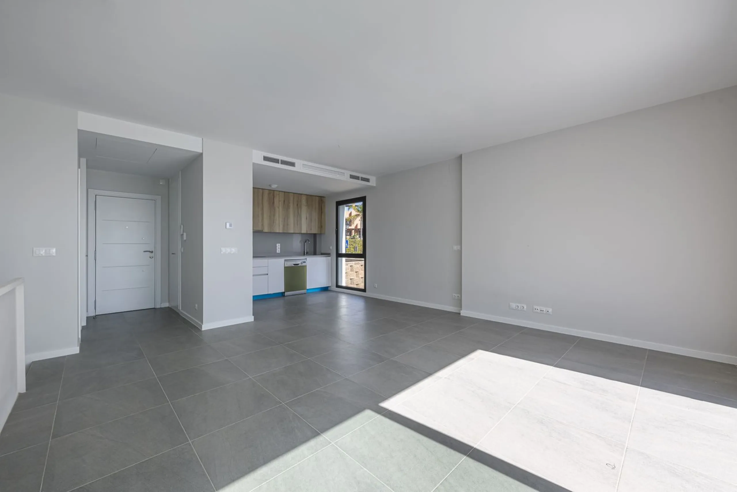 Brand New Townhouse for Sale (2024) – Where the sea, light, and tranquility become your way of life