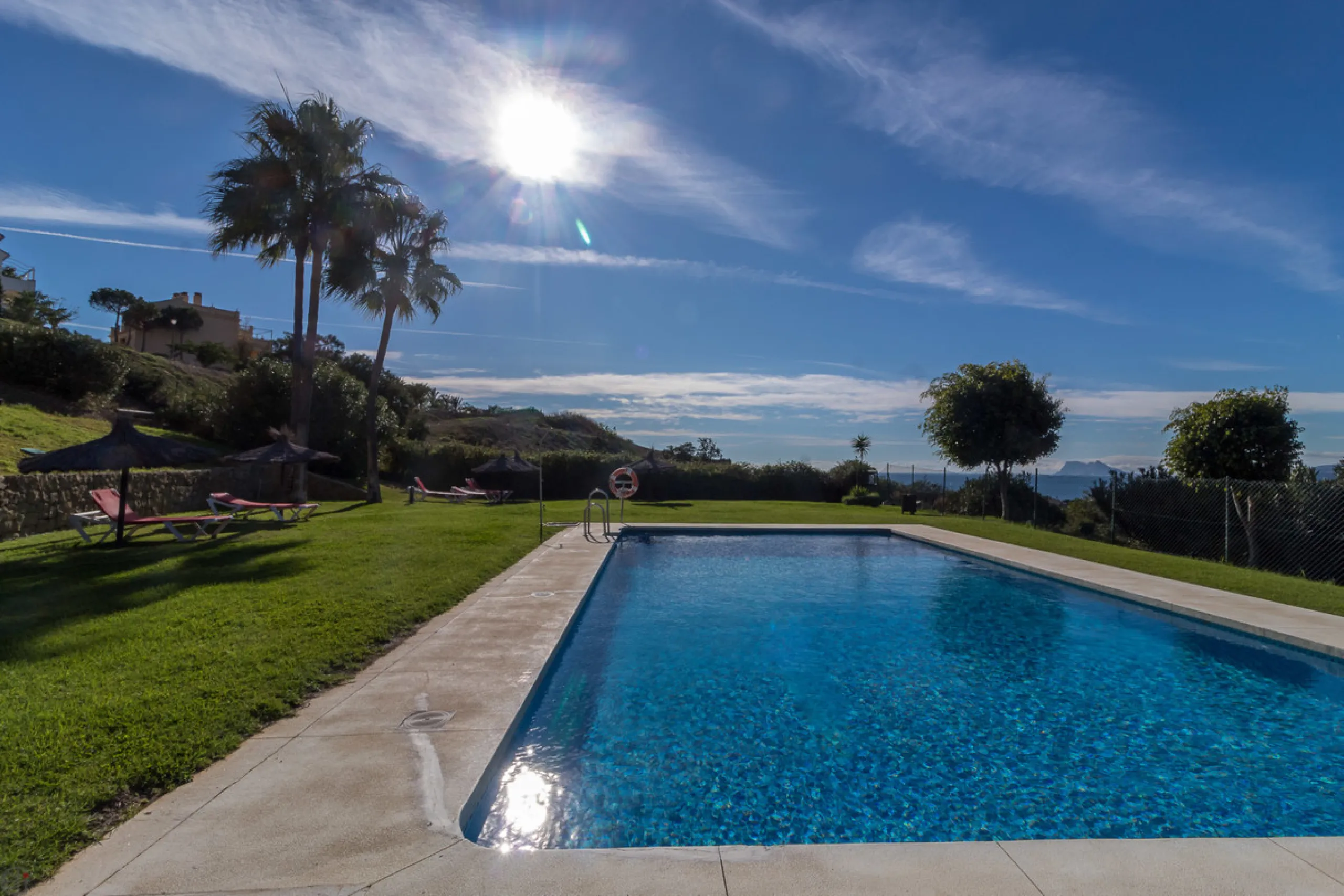 Spacious 3-bedroom top-floor apartment with stunning sea views!
