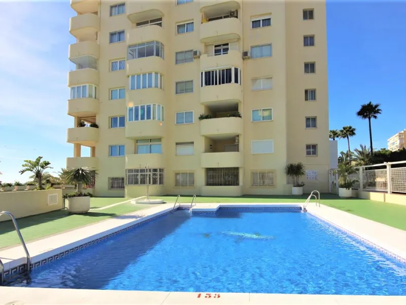 Apartment - Middle Floor Apartment в продаже в Estepona, Málaga. В доме 2 спален и 2 ванных комнат. Площадь дома 105 м². Площадь участка 105 м²