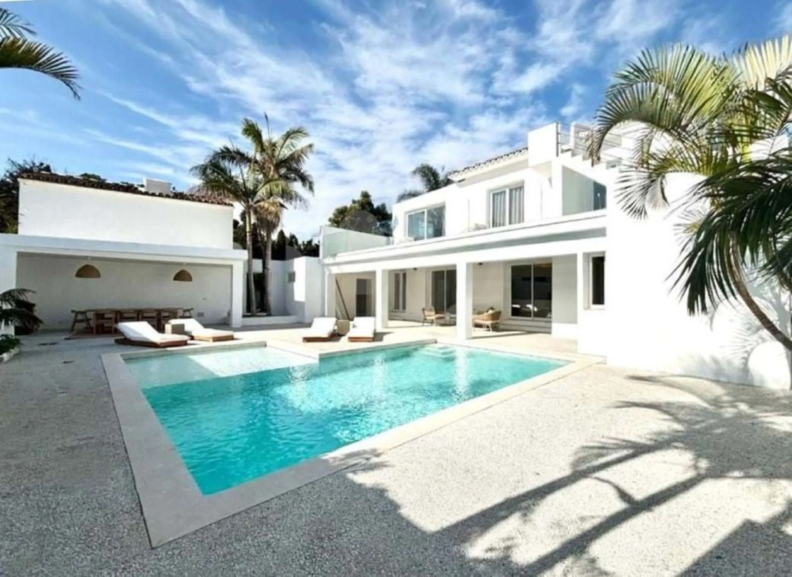 LUXURY VILLA IN RIO VERDE: FULLY RENOVATED 2024 (GOLDEN MILE)