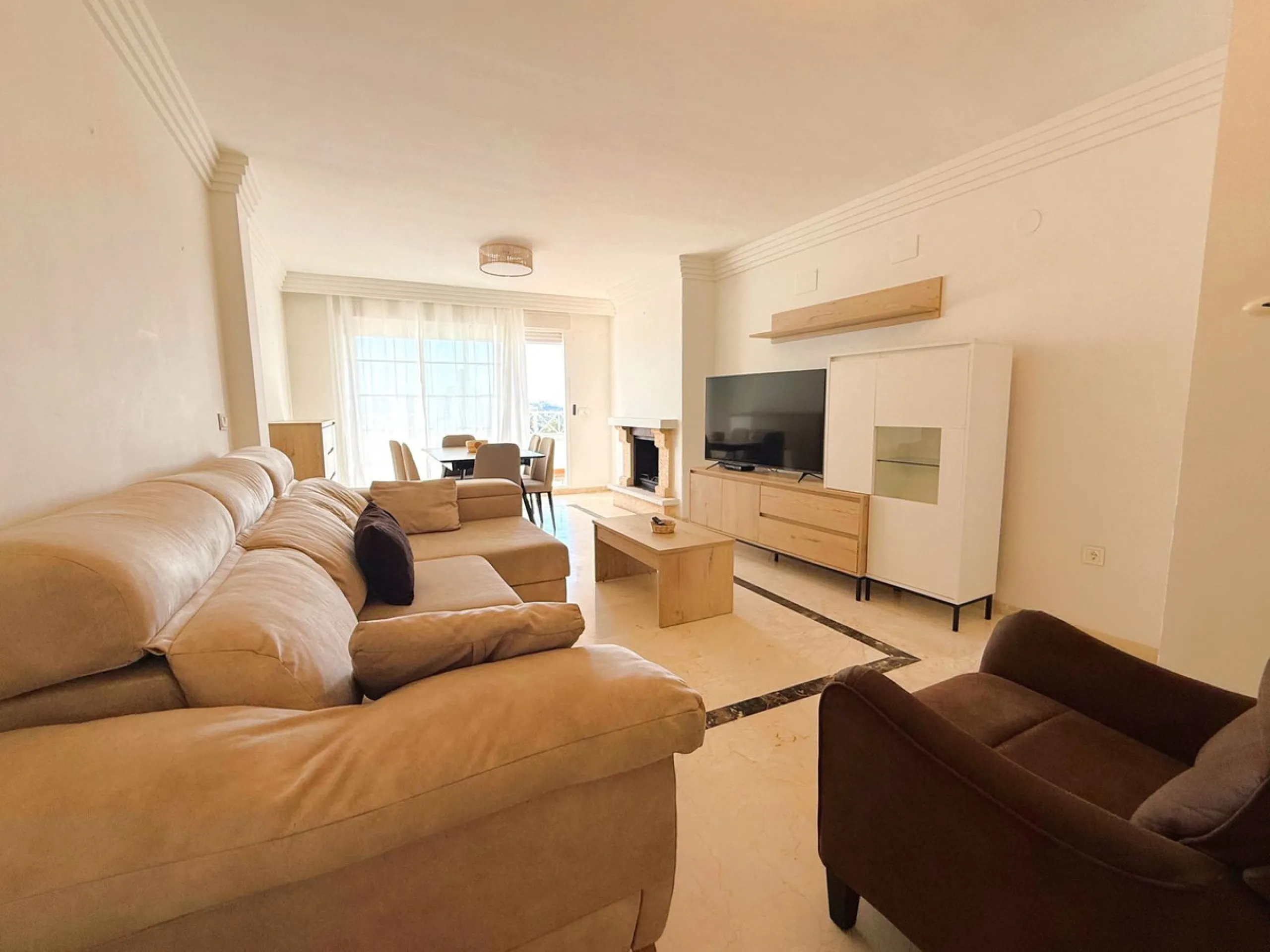 Elegance and Relaxation by the Golf Course in Río Real, Marbella