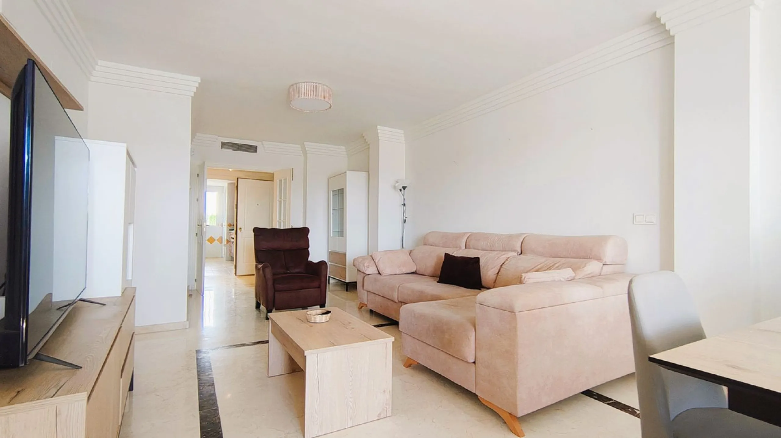 Elegance and Relaxation by the Golf Course in Río Real, Marbella