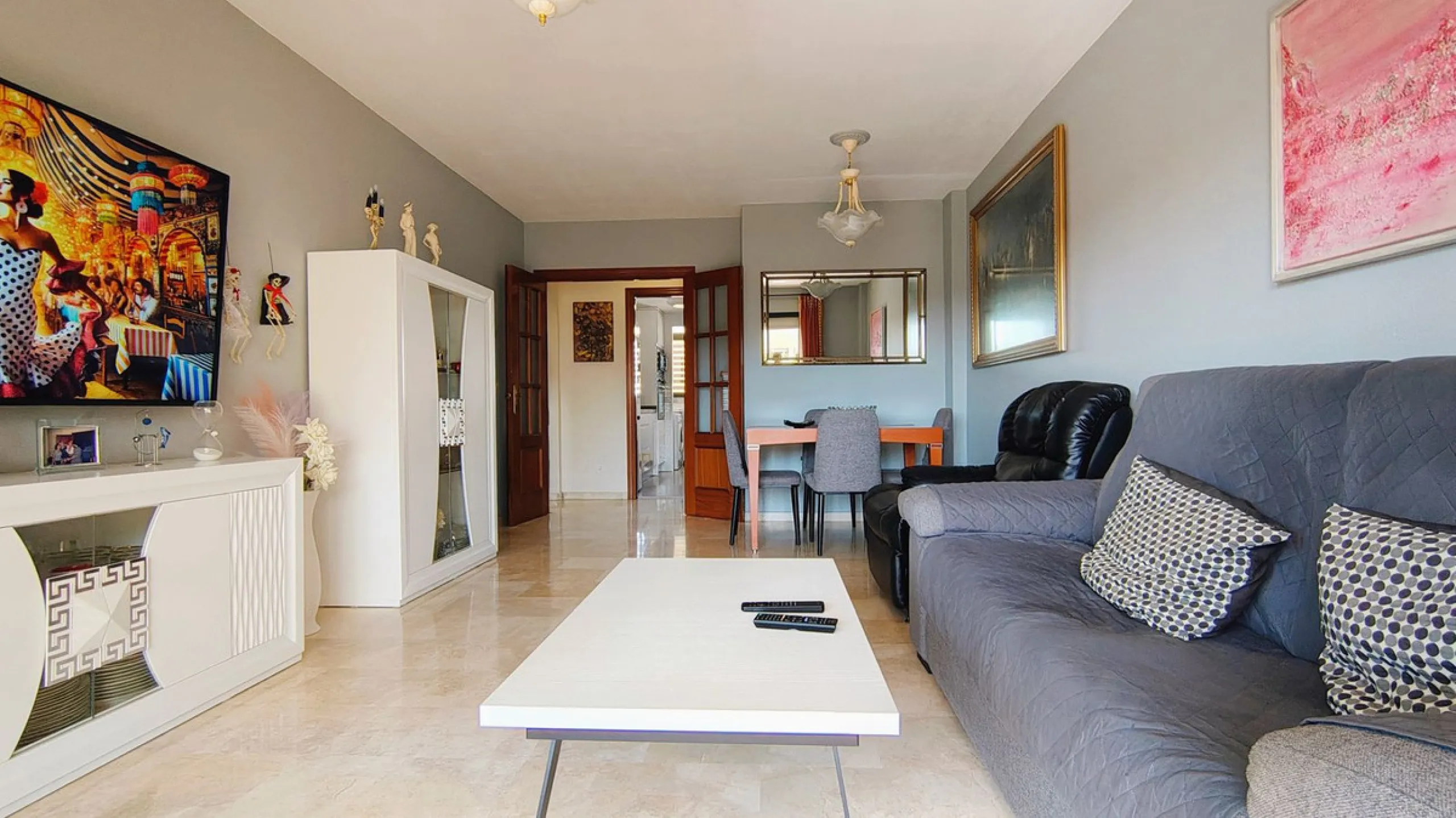 Apartment - Top Floor Apartment в продаже в Marbella, Málaga. В доме 2 спален и 2 ванных комнат. Площадь дома 100 м²