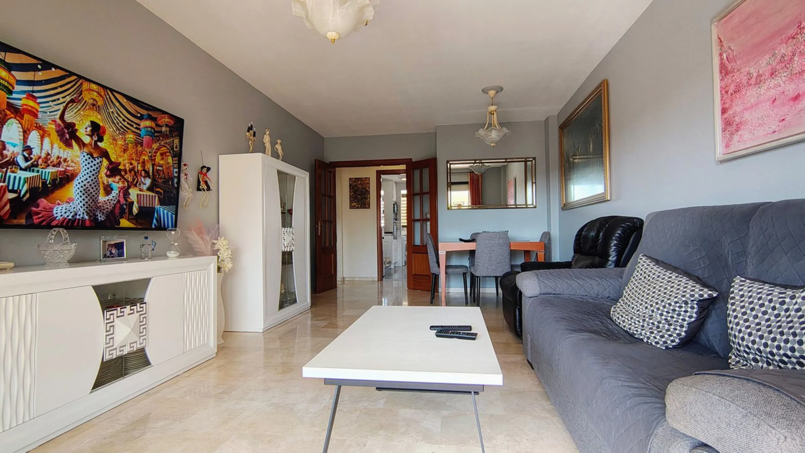 Apartment - Top Floor Apartment в продаже в Marbella, Málaga. В доме 2 спален и 2 ванных комнат. Площадь дома 100 м²