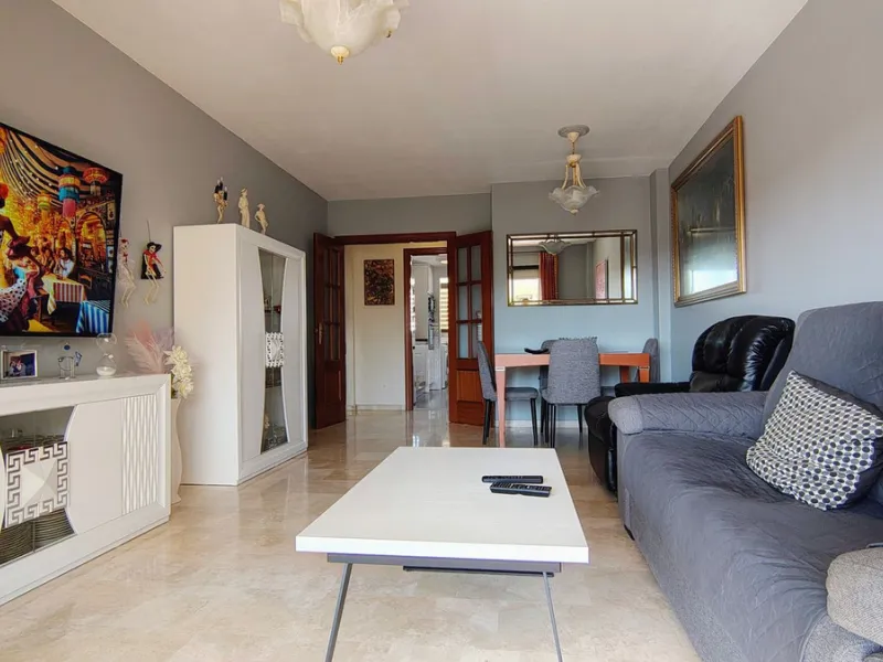 Apartment - Top Floor Apartment в продаже в Marbella, Málaga. В доме 2 спален и 2 ванных комнат. Площадь дома 100 м²